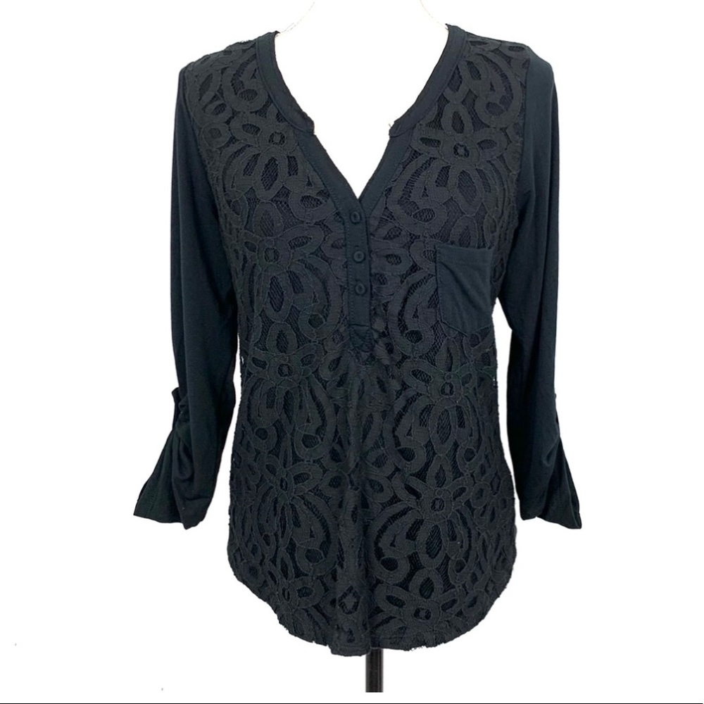 Nine 1 Eight crochet black top